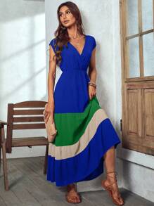 SHEIN VCAY 撞色交疊領荷葉邊連衣裙