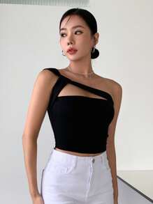 DAZY Top corto con un hombro, recorte y drapeado lateral, top sexy para salir, festivales y mujeres - Negro - Ver 6
