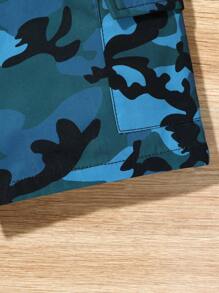 SHEIN 年輕男孩休閒街頭風格迷彩印花梭織短褲，寬鬆透氣，舒適有側袋 - 彩色 - 查看 6