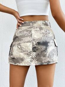 SHEIN EZwear 迷彩印花翻蓋口袋工裝裙 - 棕色 - 查看 3