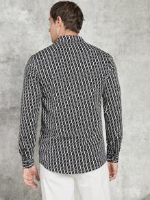 Manfinity VCAY 男士滿版印花襯衫 - 黑與白 - 查看 2