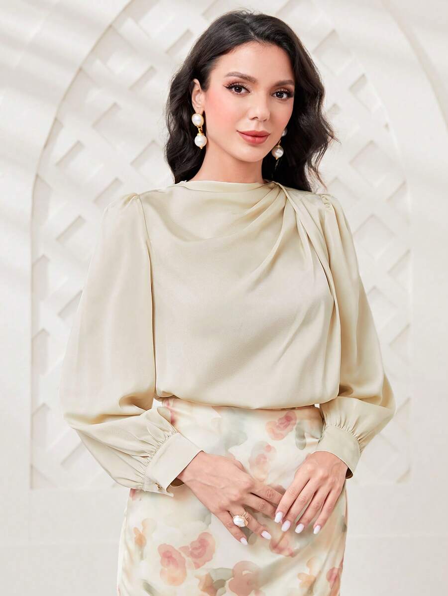 Modelyn 素色垂領燈籠袖襯衫 - 杏色 - 查看 1