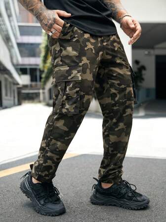 Guys Camo Print Flap Pocket Cargo Pants