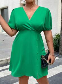 SHEIN Franclia Hơn Surplice cổ Ống tay áo Chi tiết Nút Đầm - màu xanh lá - Xem 4