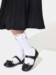 女孩蝴蝶結裝飾貝殼邊方頭公主瑪麗珍平底鞋適用於戶外 - 黑與白 - 查看 4