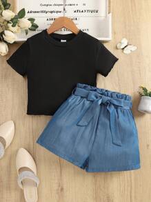 SHEIN Tween Girl Solid Tee & Paperbag Waist Belted Shorts