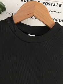 SHEIN Tween Girl Solid Tee & Paperbag Waist Belted Shorts