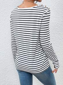 SHEIN Frenchy 條紋印花紐扣細節T恤 - 黑色 - 查看 2