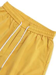 Manfinity EMRG Lỏng lẻo phù hợp Nam Cargo Quần short Với Flap túi , Bên Eo dây rút - Màu vàng - Xem 4