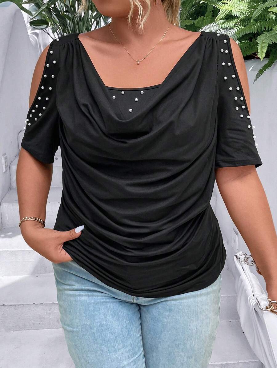 SHEIN Clasi 大碼珍珠串珠垂領挖肩褶邊T恤 - 黑色 - 查看 1