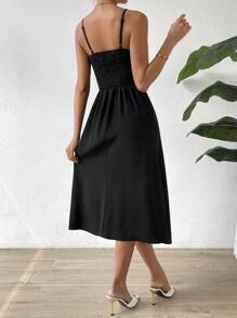 SHEIN LUNE 蕾絲邊紐扣細節吊帶洋裝 - 黑色 - 查看 3