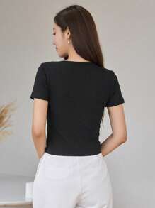 DAZY Đường viền lỗ khóa Đồ đan Ribbed Áo thun - màu đen - Xem 2