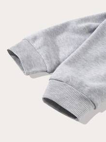 SHEIN EZwear 加大码标语图案袋鼠口袋抽绳保暖卫衣 - 淺灰色 - 查看 6