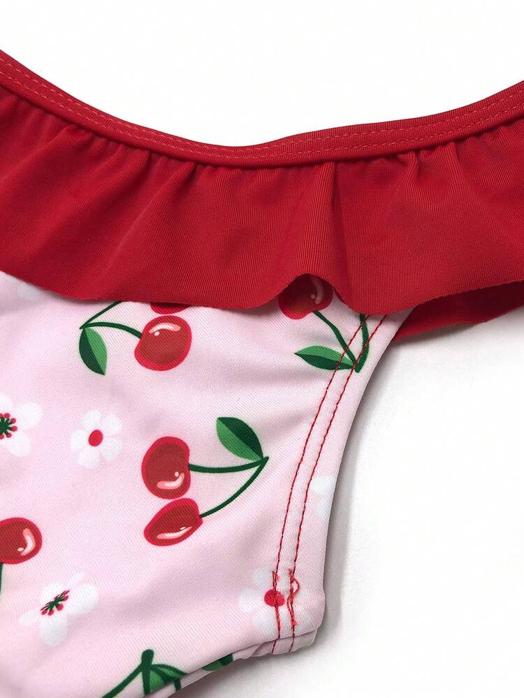 Conjunto de top de hombro asimétrico con cerezas impresas y volantes espalmados y bikini triangular para niña preadolescente - Multicolor - Añade 1