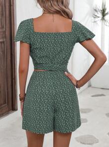 SHEIN LUNE In hoa Ditsy áo tay bướm Nút phía trước Top Cây trồng & Quần short - Màu xanh lá cây đậm - Xem 2