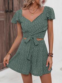SHEIN LUNE In hoa Ditsy áo tay bướm Nút phía trước Top Cây trồng & Quần short - Màu xanh lá cây đậm - Xem 5
