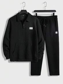 Manfinity VCAY 男式字母拼贴高领卫衣和抽绳腰裤，秋季服装 - 黑色 - 查看 1