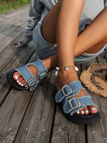 Sandales décontractées et de vacances pour femmes de couleur bleue à franges avec boucle et semelles épaisses à enfiler
