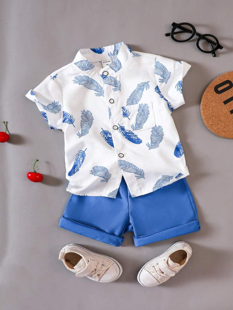 SHEIN 2pcs/Set Young Boys Casual Feather Print Collared Short Sleeve