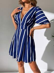 SHEIN Tall 條紋印花深V領褶皺細節洋裝 - 藏蓝色 - 查看 3