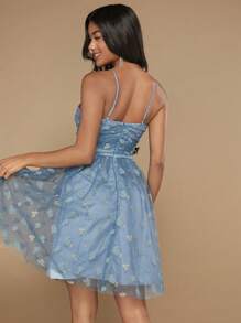 SHEIN Belle Thêu hoa Lớp phủ lưới Váy Dây - Màu xanh ngọc - Xem 3