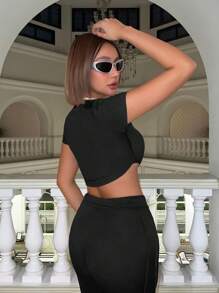 SHEIN ICON Chất rắn Đường may Chi tiết Áo phông Crop - màu đen - Xem 2