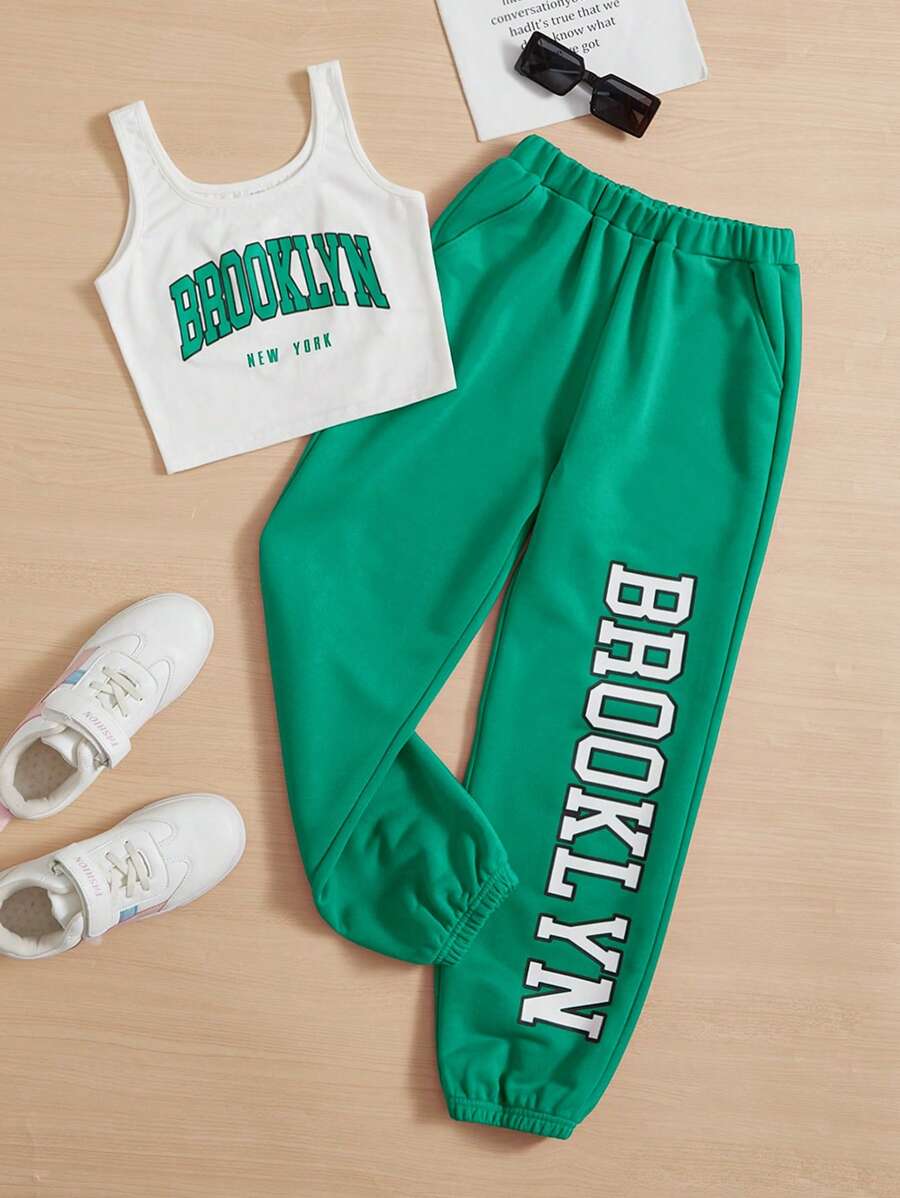 SHEIN Chica Joven Top tank con estampado de letra con pantalones deportivos - Verde - Ver 1