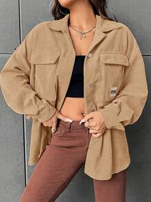 SHEIN EZwear 字母補丁細節翻蓋口袋落肩袖外套不附吊帶上衣 - 卡其色 - 查看 4