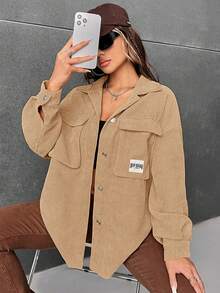 SHEIN EZwear 字母補丁細節翻蓋口袋落肩袖外套不附吊帶上衣 - 卡其色 - 查看 6