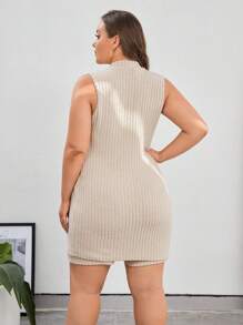 SHEIN Essnce Hơn Viền chia cắt Áo ba lỗ & Quần short - Màu be - Xem 3