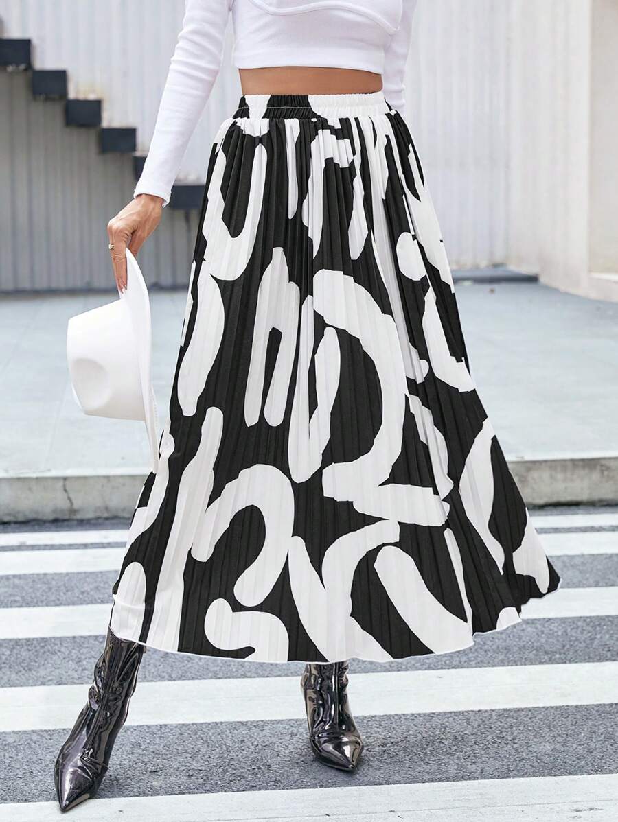 SHEIN Privé Graphic Print Pleated Skirt - Black and White - View 1