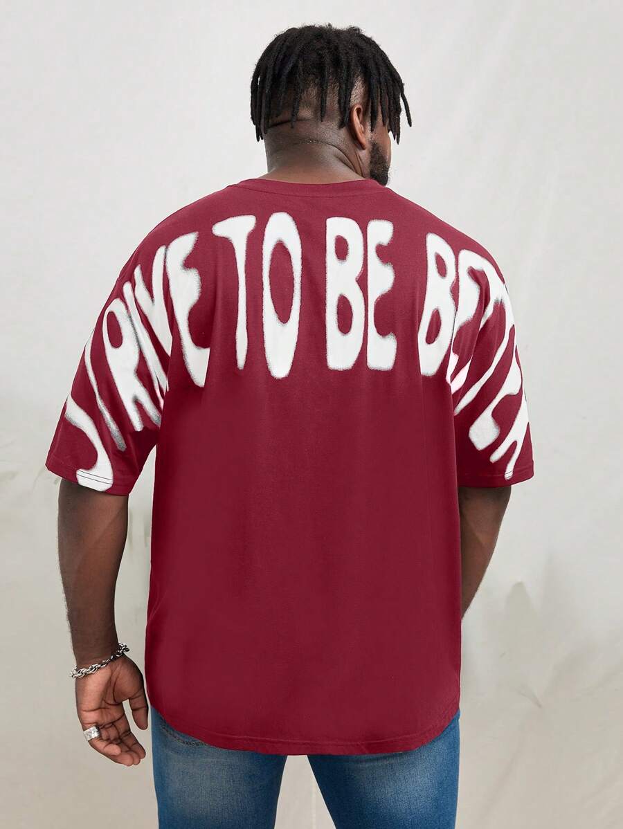 Manfinity RebelGame 男士大码標語圖案落肩T恤 - 酒紅色 - 查看 1