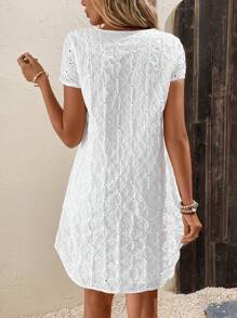 SHEIN Clasi 網眼刺繡缺口領連衣裙 - 白色 - 查看 3