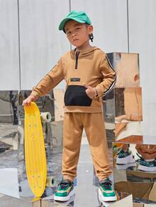 SHEIN Explorewe 男小童字母貼布袋鼠口袋連帽衫和運動褲 - 棕色 - 查看 3