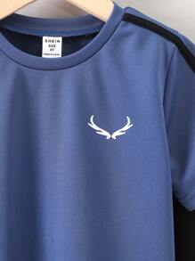 SHEIN 男小童鹿角圖案拼接側邊接縫T恤和運動褲 - 彩色 - 查看 4