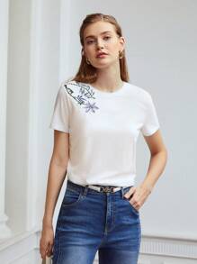 MOTF PREMIUM FLORAL EMBROIDERED T-SHIRT