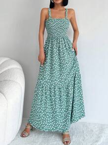 EURMUSE Ditsy Floral Print Ruffle Hem Cami Dress - Green - View 3