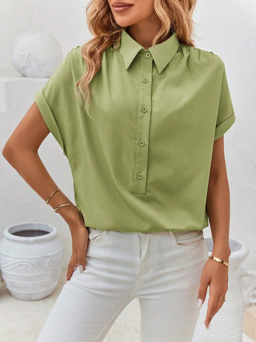 SHEIN Clasi Blusa unicolor de manga murciélago de tapeta con botón - Verde Lima - Ver 1