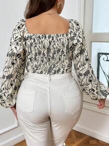 SHEIN Privé Talla grande Blusa con estampado floral escote corazón de manga farol