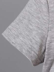 SHEIN 男小童素色T恤&帶扣細節短褲 - 彩色 - 查看 5