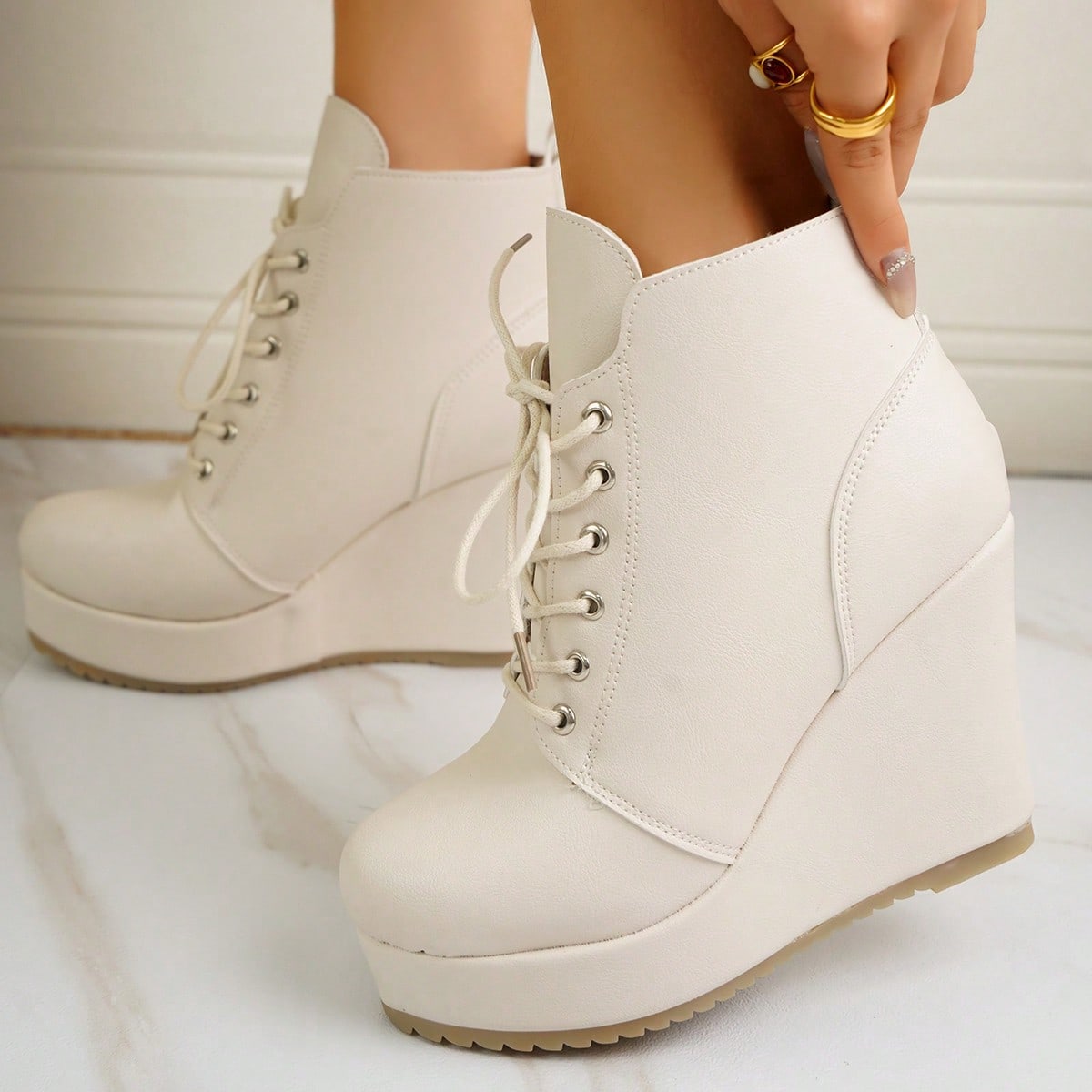 Botas de cuña con cordones blancos para mujer, diseño de suela gruesa cómoda, fácil de crear un look de moda, otoño/invierno
