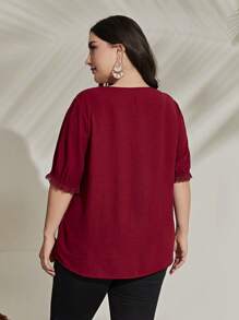 Mulvari Blusa de manga abullonada con botones delanteros en color rojo borgoña talla grande - Burdeos - Ver 2