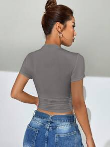 SHEIN EZwear Camiseta Cortada de Lado Frufru Sólido de Verão - Cinza - Visão 2