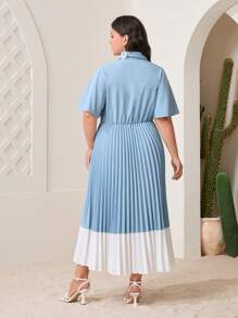 Seusyu Plus Two Tone Pleated Hem Shirt Dress - Blue and White - View 3