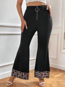 SHEIN Privé 大碼字母圖案金屬圓環前拉鍊喇叭褲 - 黑色 - 查看 4