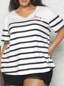 SHEIN CURVE+ Hơn In sọc Chi tiết thêu Trang trí ren Áo thun - Đen và trắng - Xem 2