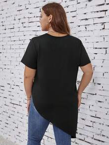 SHEIN LUNE Plus Solid Asymmetrical Hem Tee - Black - View 2