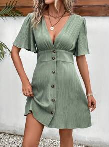 SHEIN Frenchy 深V領前紐扣A字連衣裙 - 軍綠色 - 查看 1