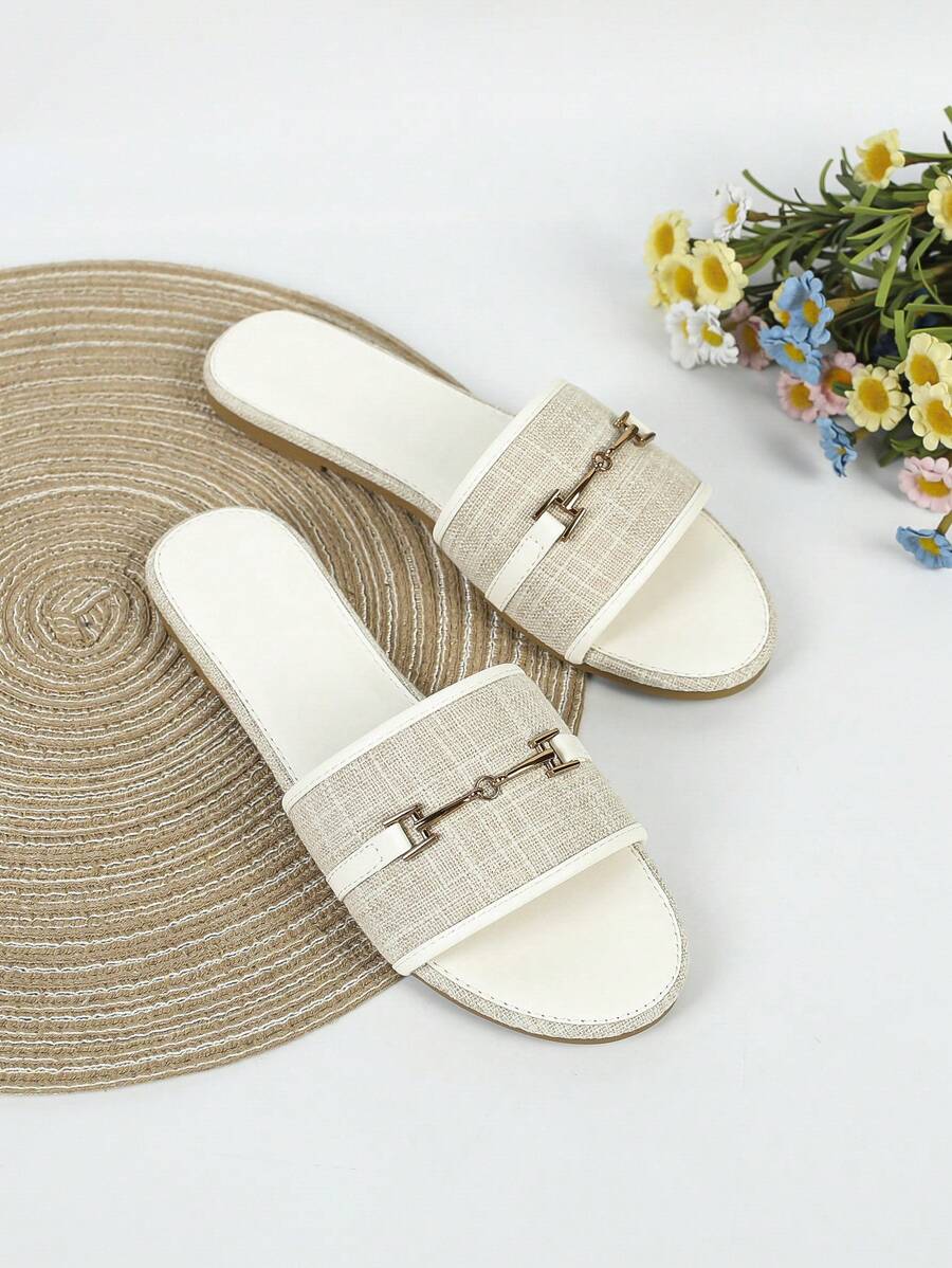 Women's Outdoor Flat Sandals With Chain Decoration - White - View 1
