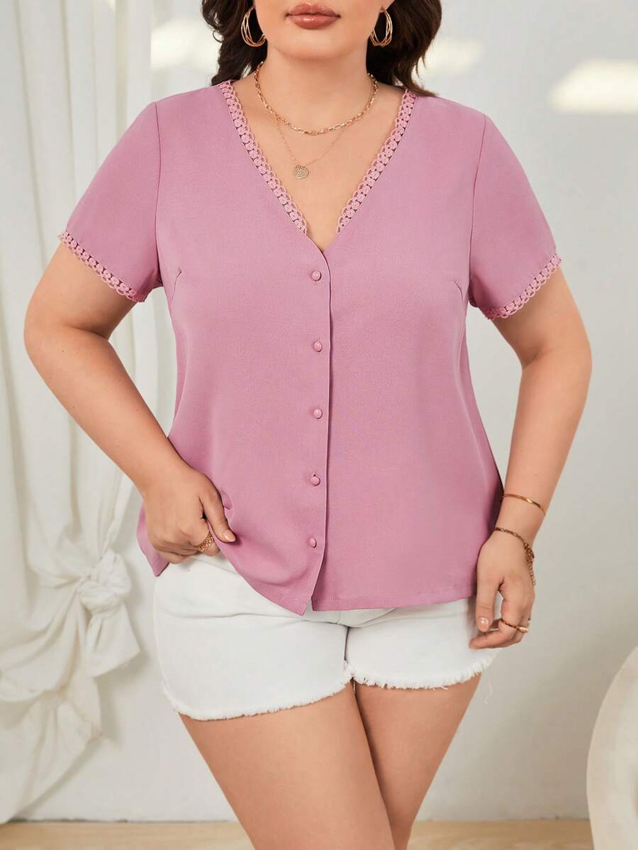 SHEIN Frenchy 大碼鏤空蕾絲花邊前紐扣襯衫 - 藕粉色 - 查看 1